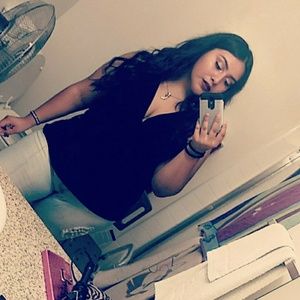 Meet your Posher, Yuritza